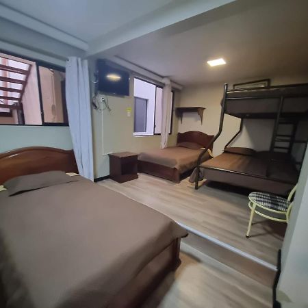 Hostal Alborada קואנקה מראה חיצוני תמונה
