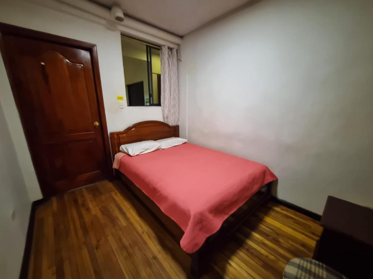 Hostal Alborada קואנקה מראה חיצוני תמונה