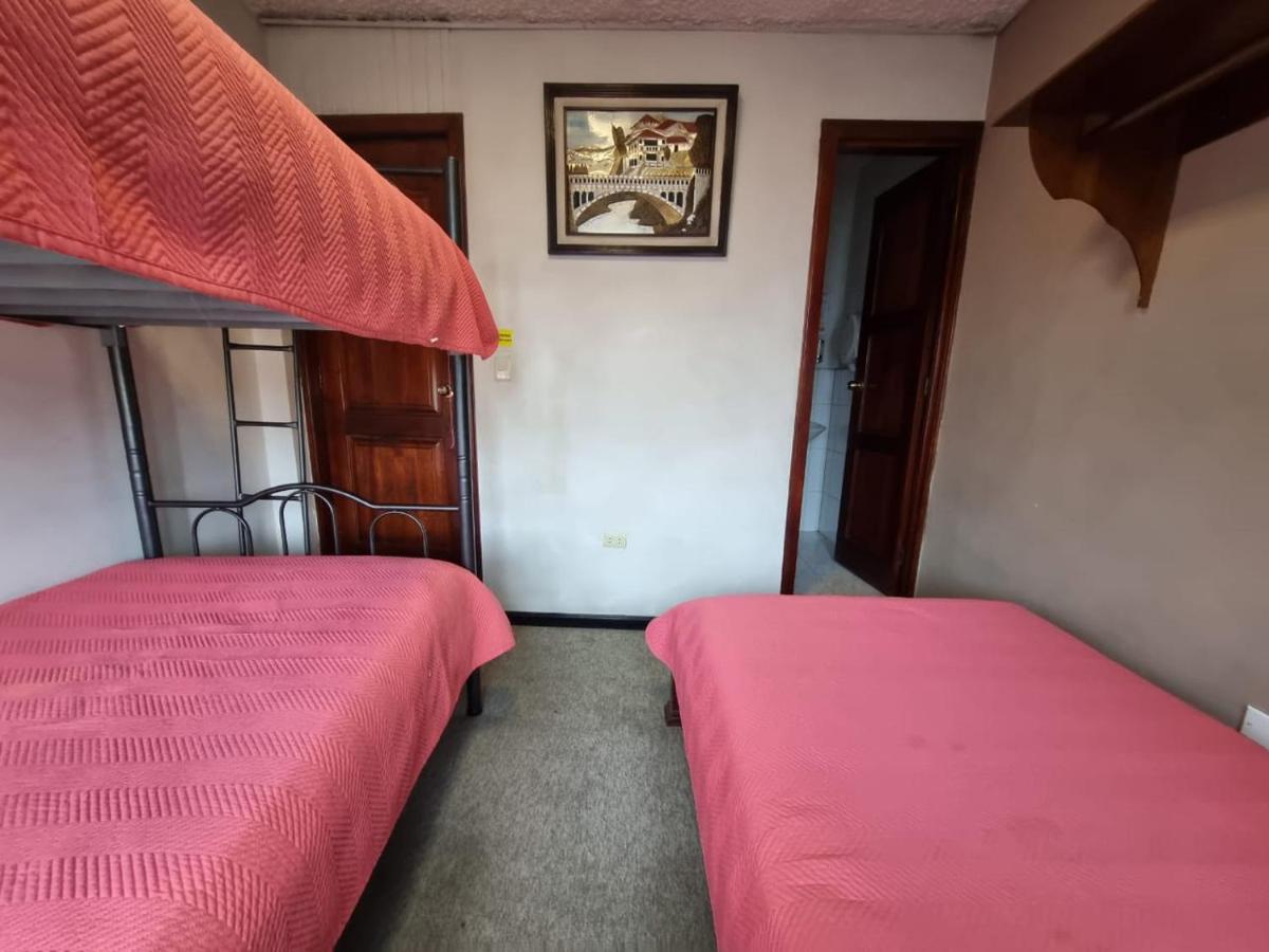 Hostal Alborada קואנקה מראה חיצוני תמונה