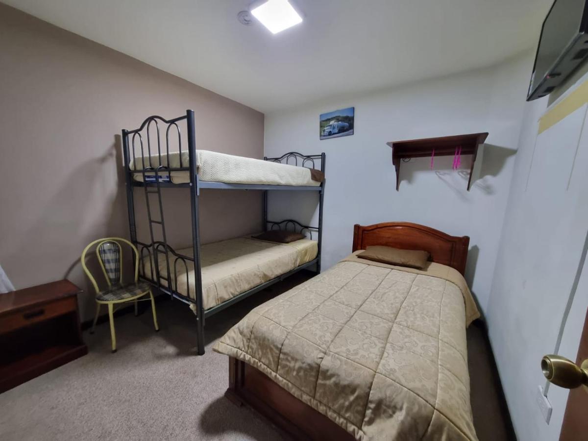 Hostal Alborada קואנקה מראה חיצוני תמונה